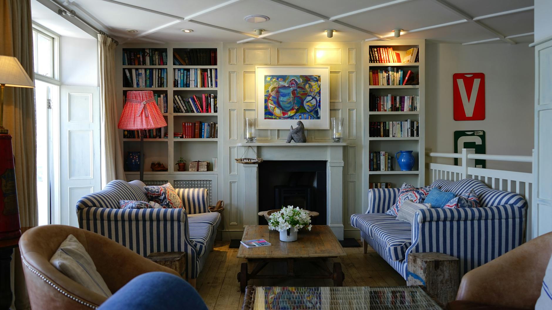 cozy living room low budget decor