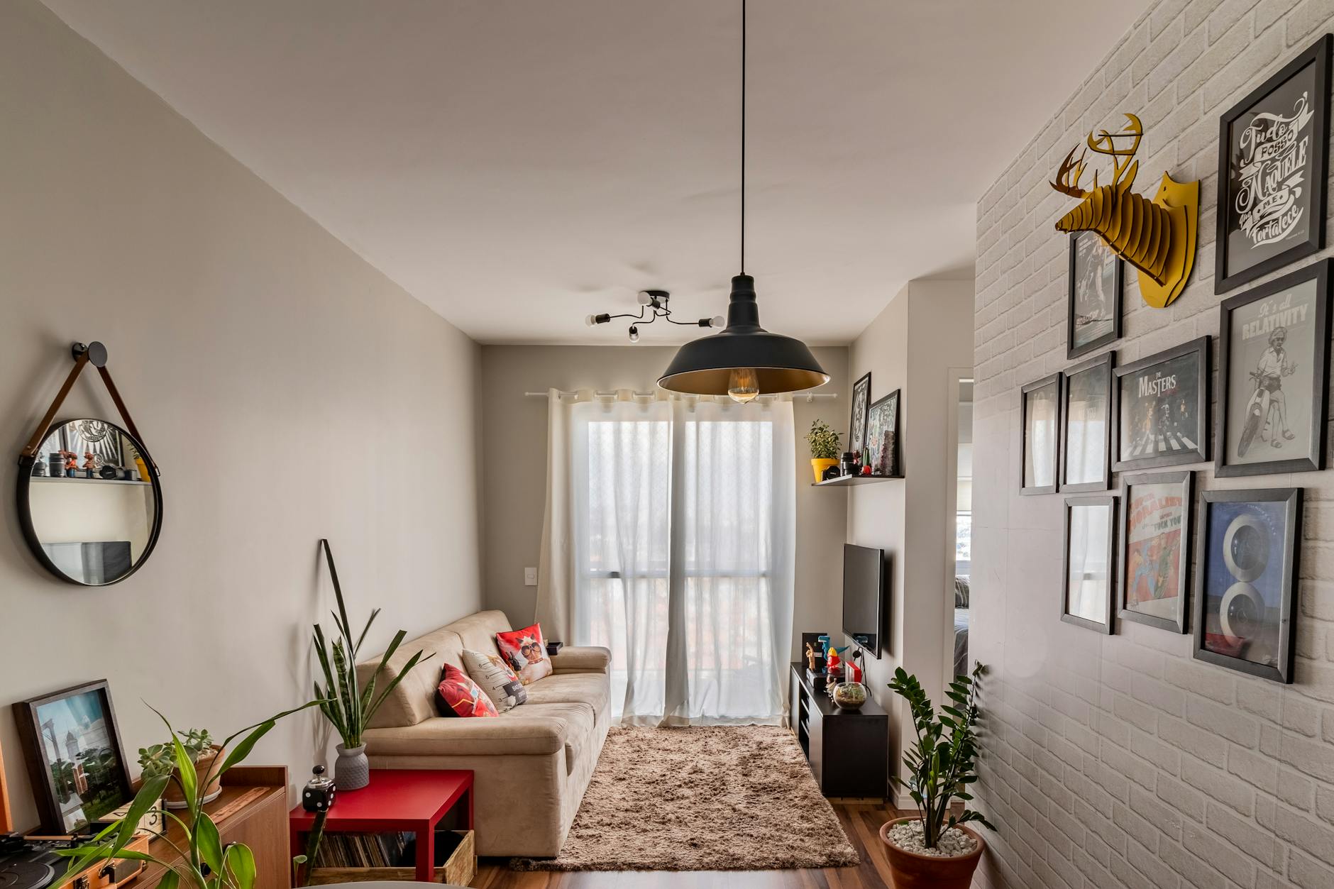creative gallery wall living room