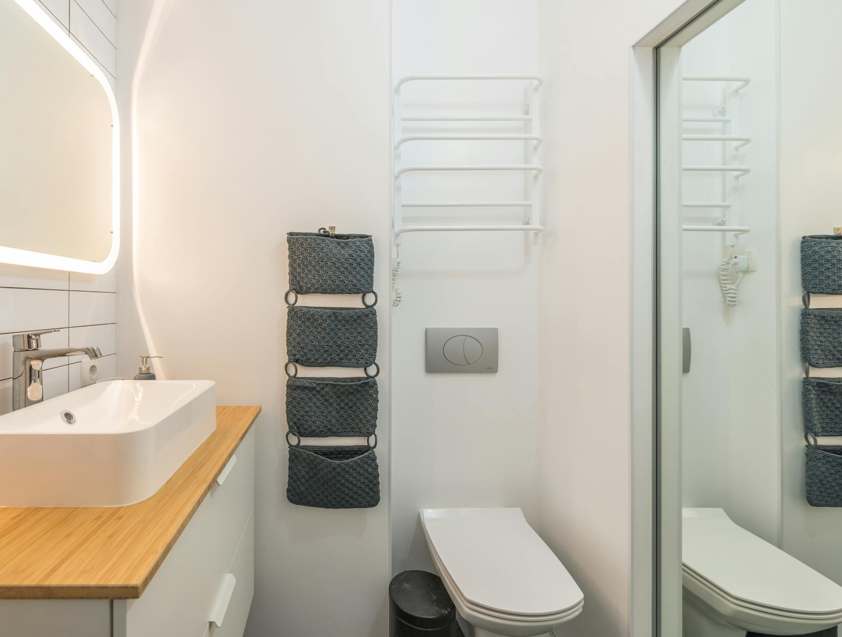 minimalist modern bathroom interior