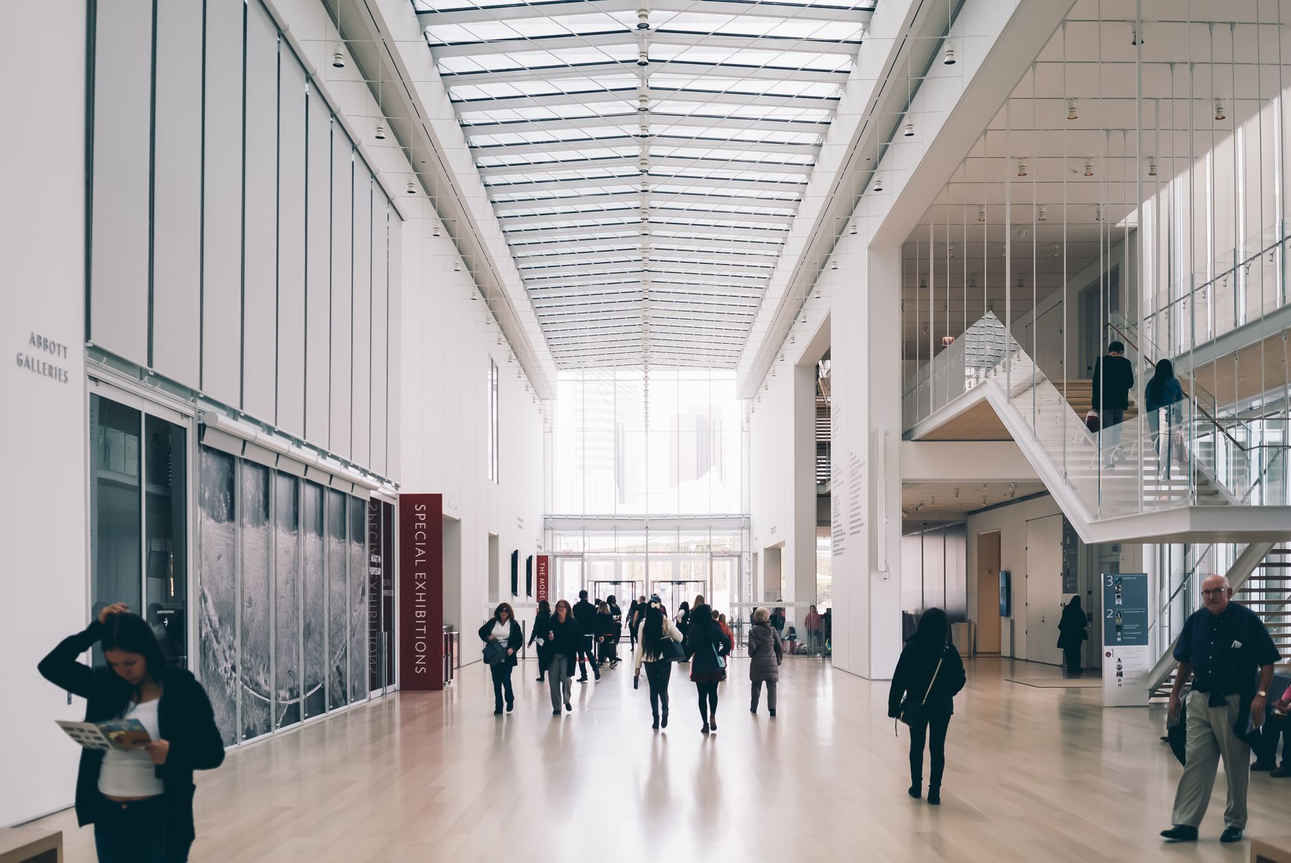modern art gallery lighting solutions