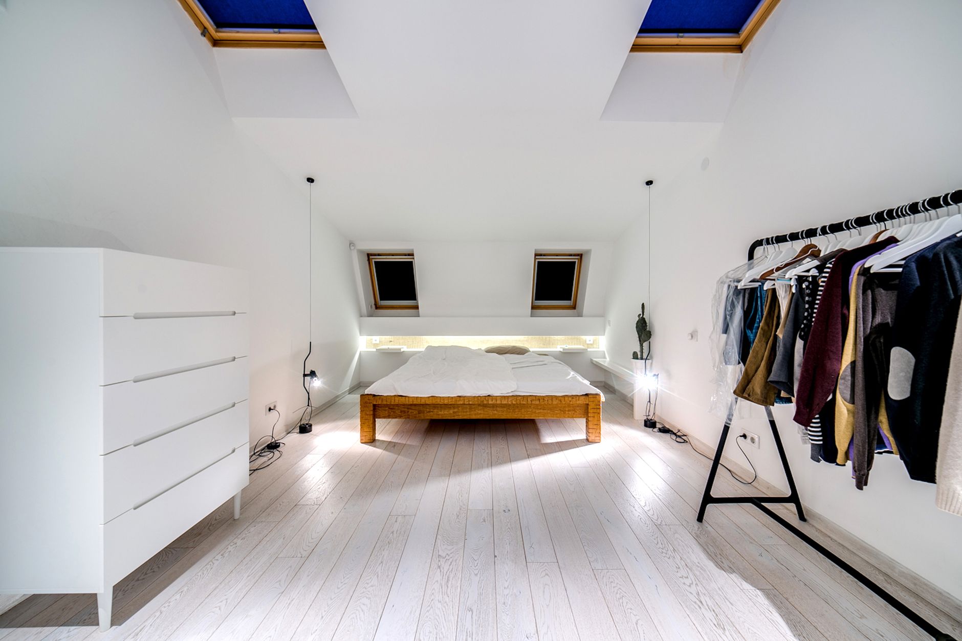 small bedroom storage bed with drawers